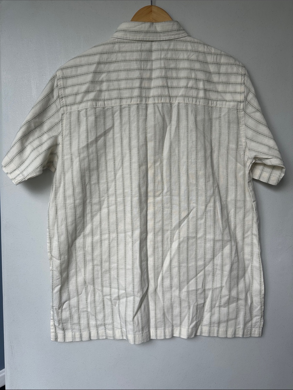 Common People Men's Short-Sleeve Striped Button-Down Shirt in Off-White - Picture 8 of 8